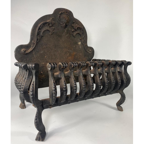 104 - Cast iron dog grate with no base. 46 x 47cm