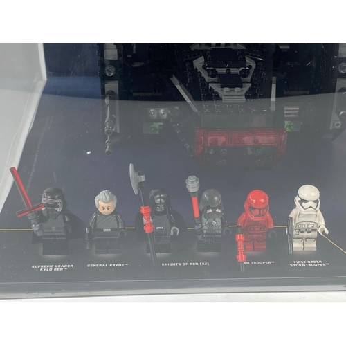 30 - Star Wars LEGO light up display, 34cm x 34cm x 34cm