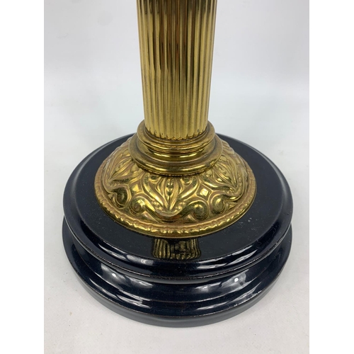 18 - Tall Victorian style oil lamp with Corinthian style pillars, 87cm