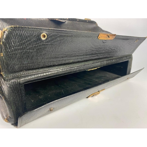 34 - Early 20th century leather midwives bag, 50cm