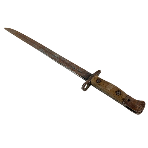 101 - Early 20th century British bayonet. Dated 1907. 54cm