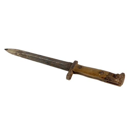 102 - Early 20th century bayonet. 37.5cm