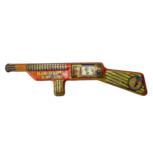 120 - Rare 1950s Dan Dare Ray Gun, Mettoy Tinplate Eagle Comic. 52cm