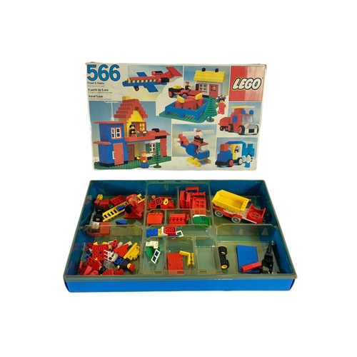 124 - Vintage LEGO