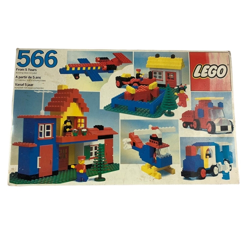 124 - Vintage LEGO