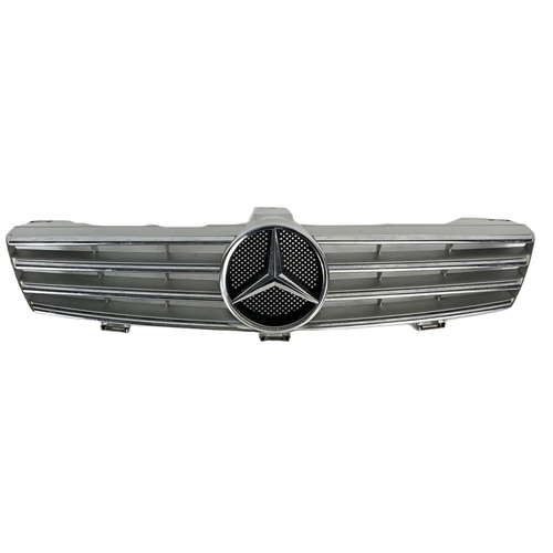 159 - Mercedes grill. 87cm