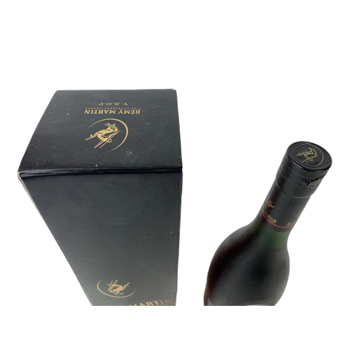 18 - Remy Martin Fine Champagne Cognac. V.S.O.P.