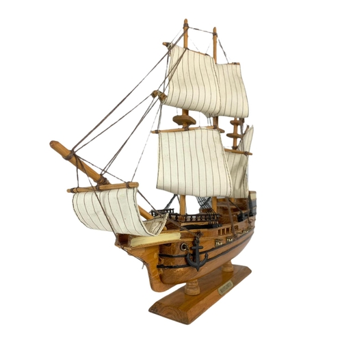 237 - Model ship “Mayflower” 47/43cm