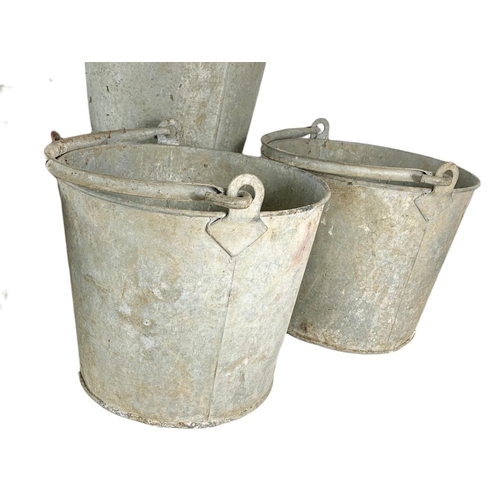 246 - 5 vintage galvanised buckets. 25cm