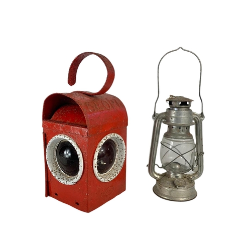 252 - Vintage road lamp and a Tilly lamp. 35cm