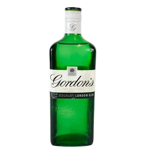 28 - Gordon’s Special Dry London Gin. 70cl.