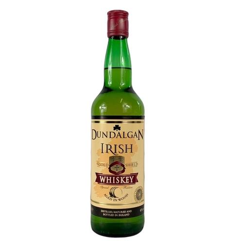 31 - Dundalgan Irish Gold Shield Whiskey. Special Reserved Aged in Wood. 70cl