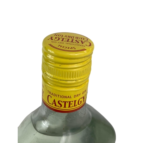 39 - Castlegy Club Dry Gin. 70cl