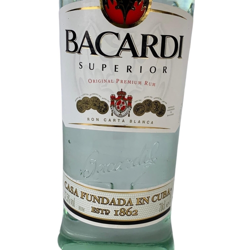 45 - Bacardi Superior. 70cl.