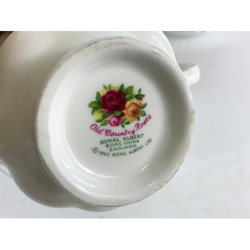 461 - Royal Albert Old Country Roses tea ware.