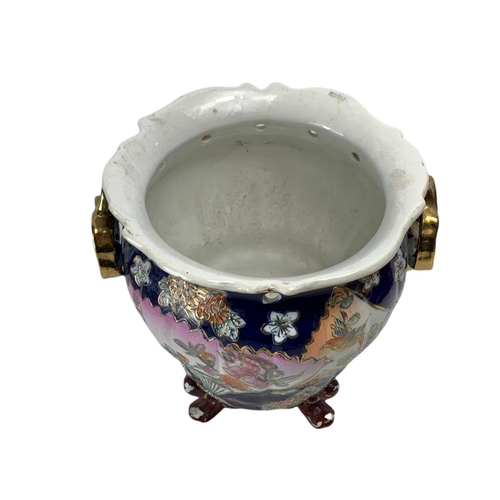 478 - Vintage hand painted Satsuma planter. 21/21cm.