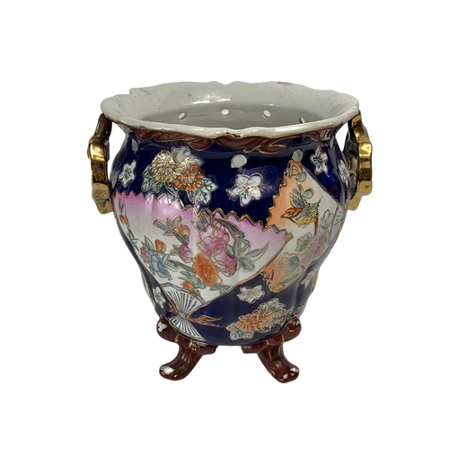 478 - Vintage hand painted Satsuma planter. 21/21cm.