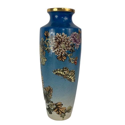 481 - Late 19th century Chinese pottery vase, 25cm