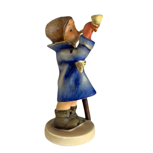 541 - Vintage Goebel pottery figure. 12.5cm