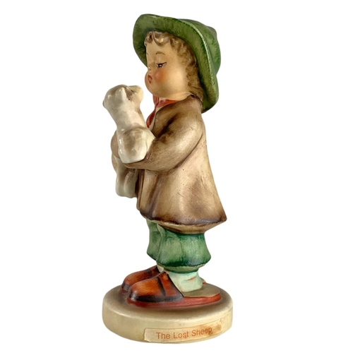 542 - Vintage Goebel pottery figure. 11.5cm