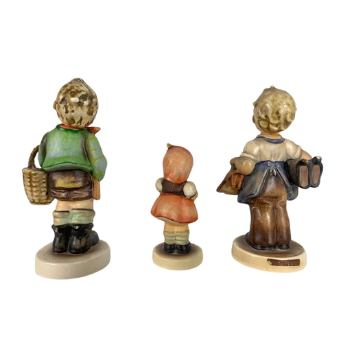 545 - 3 vintage Goebel figures. 12.5cm