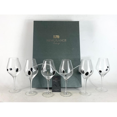 561 - Set of 6 Newgrange Living wine glasses in box. Glasses 23cm. Box 35/49cm