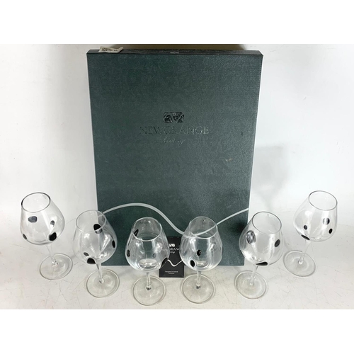 561 - Set of 6 Newgrange Living wine glasses in box. Glasses 23cm. Box 35/49cm