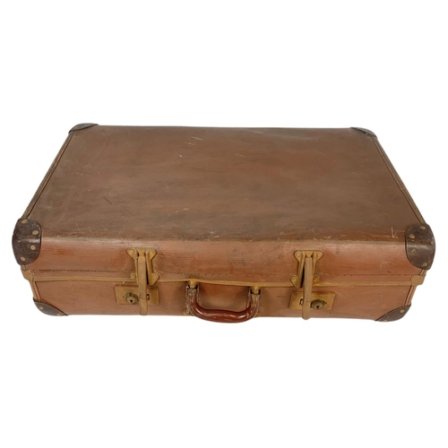 60 - Vintage travel case. 72/45/21cm