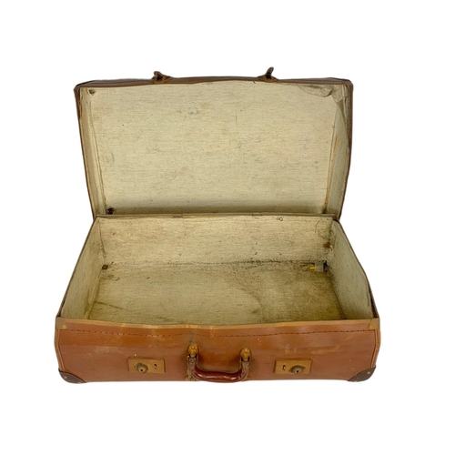 60 - Vintage travel case. 72/45/21cm