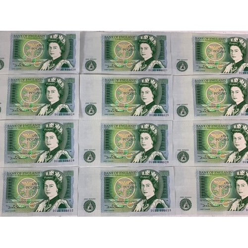 667 - Vintage Bank of Ireland £1 notes with consecutive serial numbers