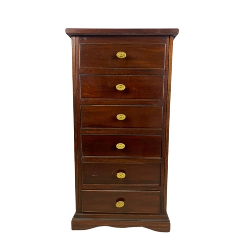 794 - Mahogany 6 drawer chest. 48/40.5/98cm