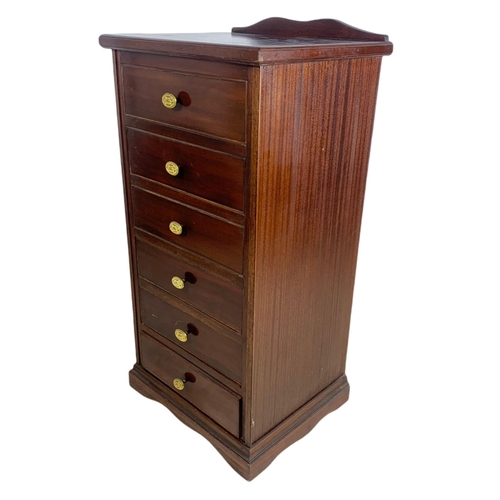 794 - Mahogany 6 drawer chest. 48/40.5/98cm