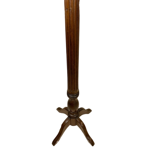 836 - Tall vintage Georgian style mahogany standard lamp. 188cm