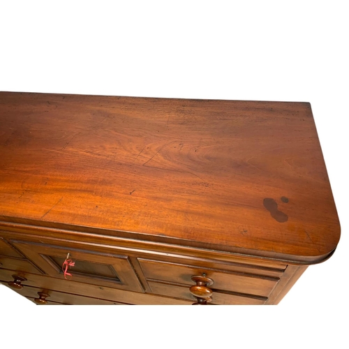 838 - Large Victorian mahogany chest of drawers. 124/48/125cm