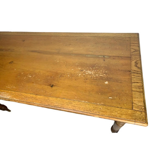 850 - Victorian farmhouse 2 drawer kitchen table. 153/74/76cm