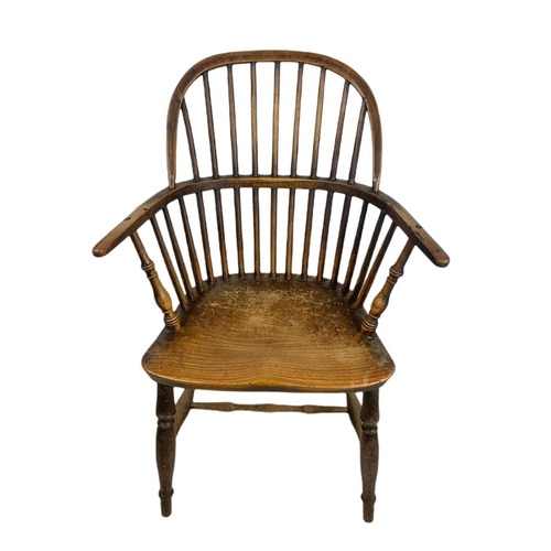 853 - Mid 19th century Windsor armchair. 93cm.