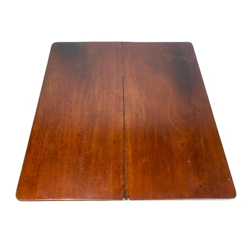 863 - Victorian mahogany tea table 97/46/78cm.