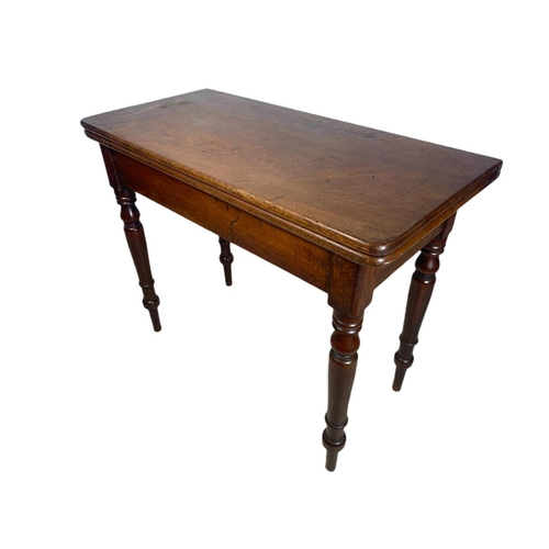 863 - Victorian mahogany tea table 97/46/78cm.