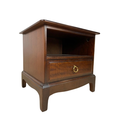 804 - Stag chest of drawers with matching bedside. 82/36.5/71cm