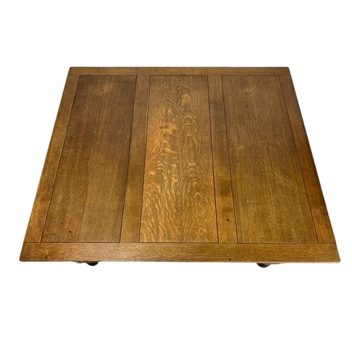 808 - Large oak coffee table. 106.5/91/53cm