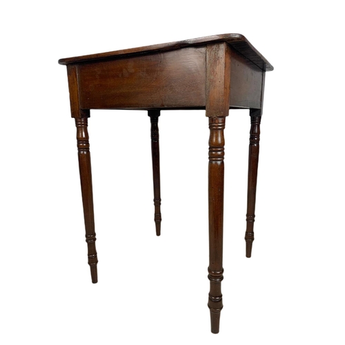 896 - Georgian mahogany side table with drawer. 53/47/72cm