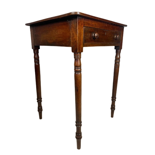 896 - Georgian mahogany side table with drawer. 53/47/72cm