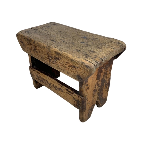 899 - 19th century pine stool. 40/21/30cm