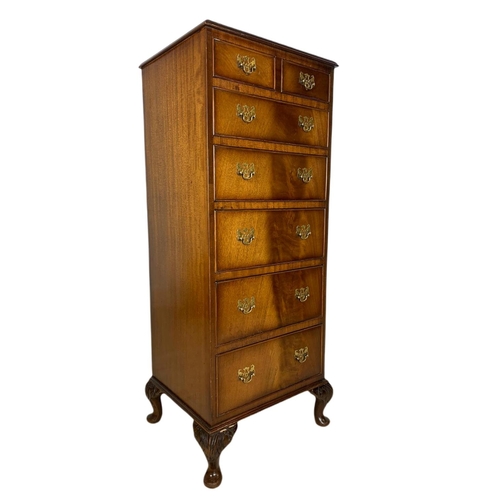 919 - Tall vintage Georgian style 7 drawer chest. 50/42/119.5cm