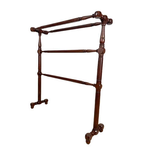 922 - Edwardian pine towel rail. 72/18/79cm