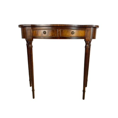 924 - Mahogany 2 drawer console table. 79.5/34/73cm