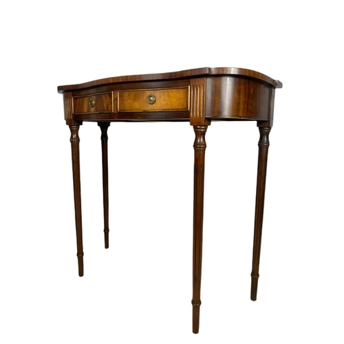 924 - Mahogany 2 drawer console table. 79.5/34/73cm