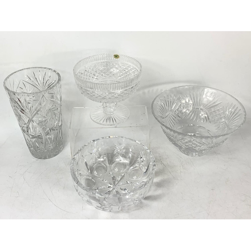 569 - 2 large Tyrone crystal bowls with another large crystal bowl and vase. Vase 23cm. Largest bowl 24.5/... 