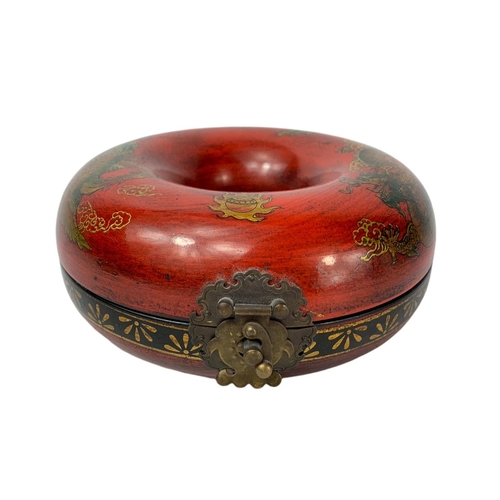 583 - Novelty German pipe with an oriental style box.