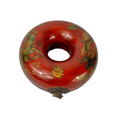 583 - Novelty German pipe with an oriental style box.